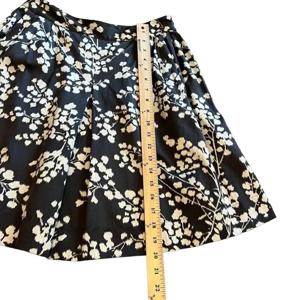 Moulinette Soeurs Grey and White Skirt. Size 2. Great Condition!!
